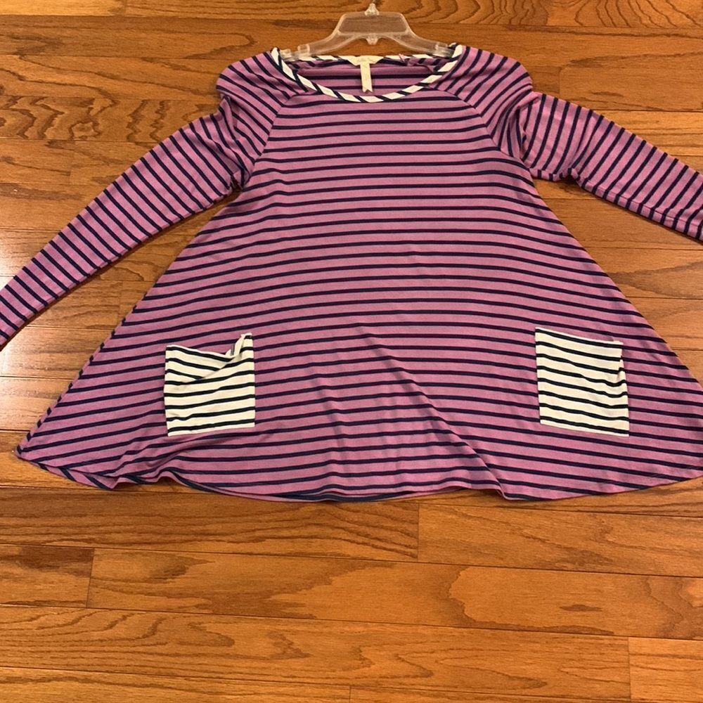 Matilda Jane Size Medium purple striped pocketed top.  Like new
